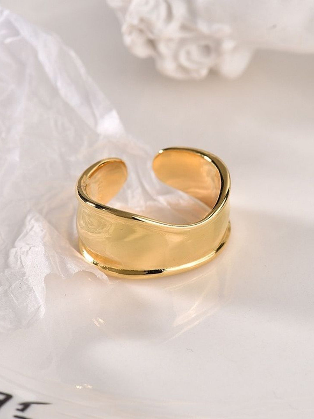 Gloss Boss Adjustable Ring