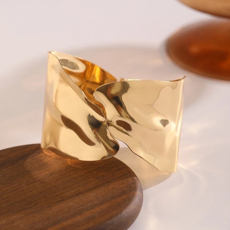 Priya - Twist Cuff Bracelet