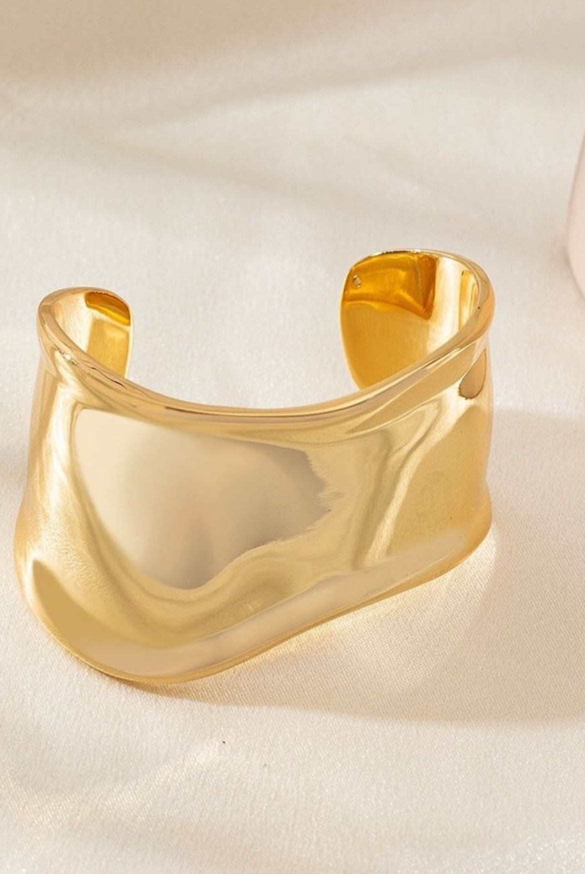 Gloss Boss Adjustable Ring