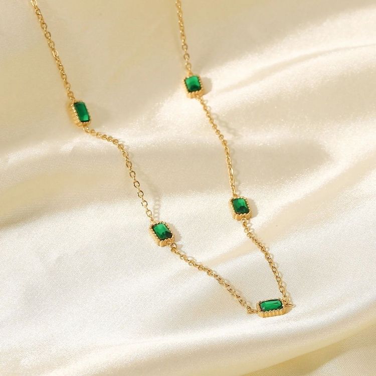 Emerald Stone Statement Necklace
