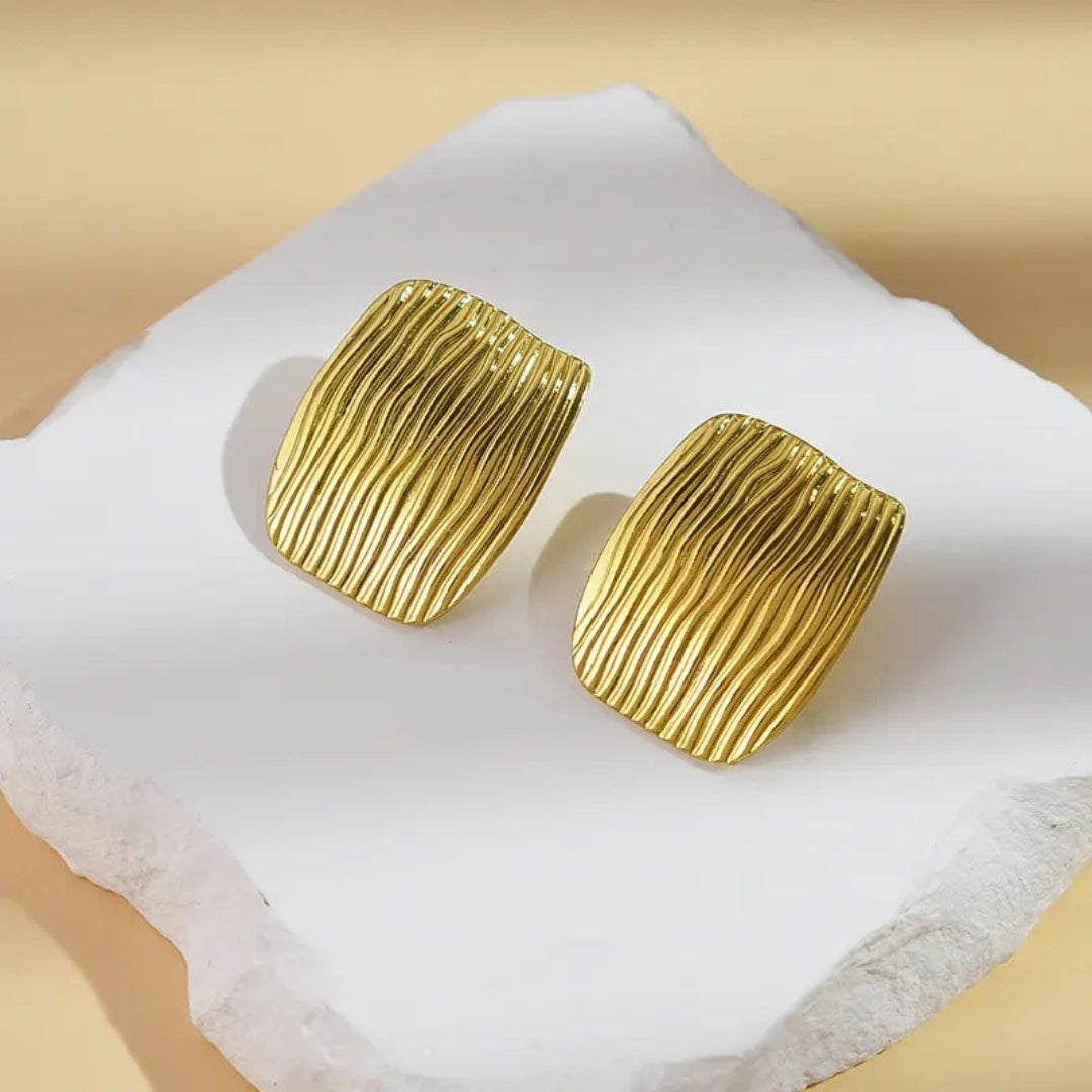 Dazzle Bar Earring