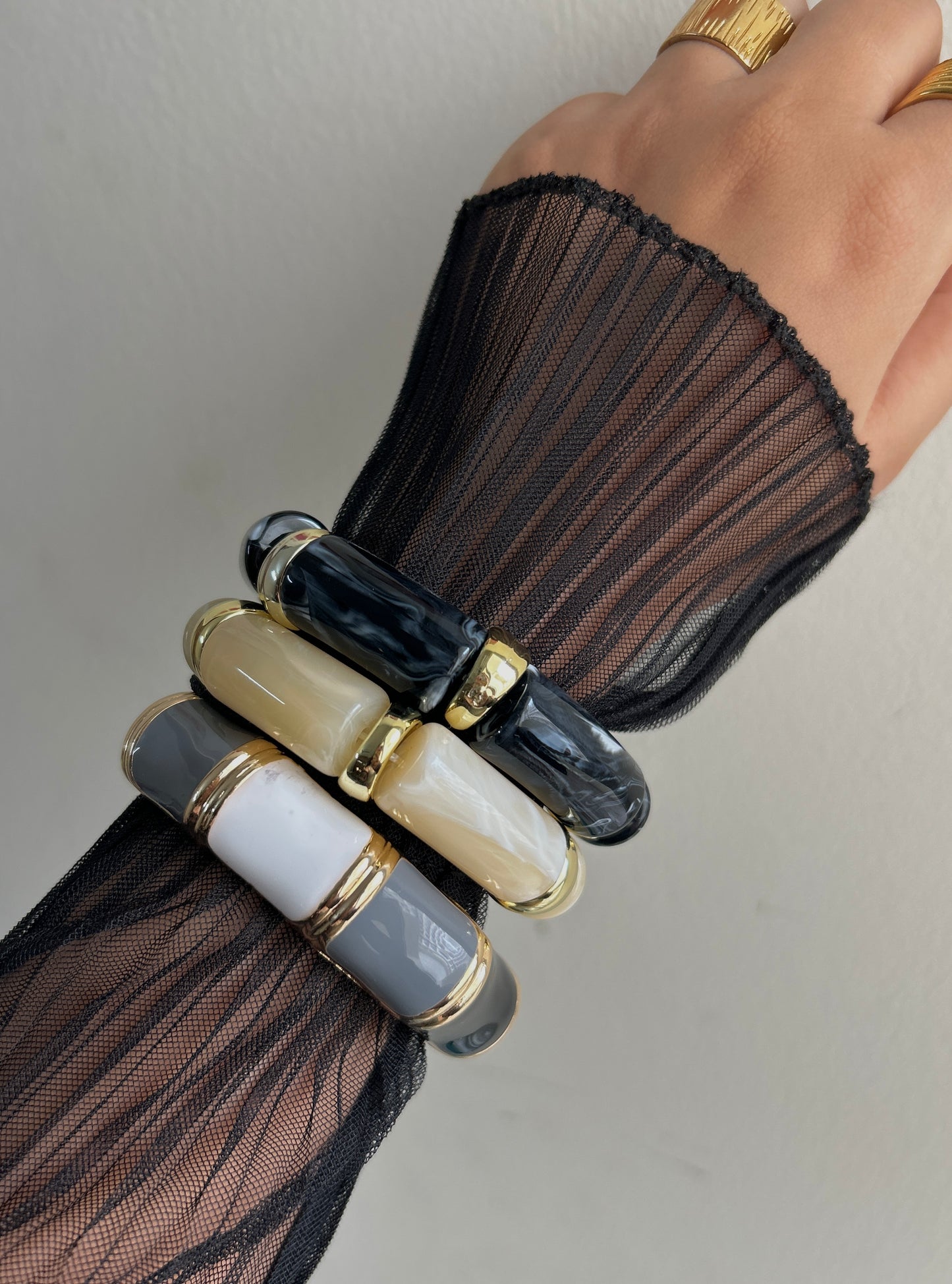 Classic Baddie Cuff (Pack of 1)