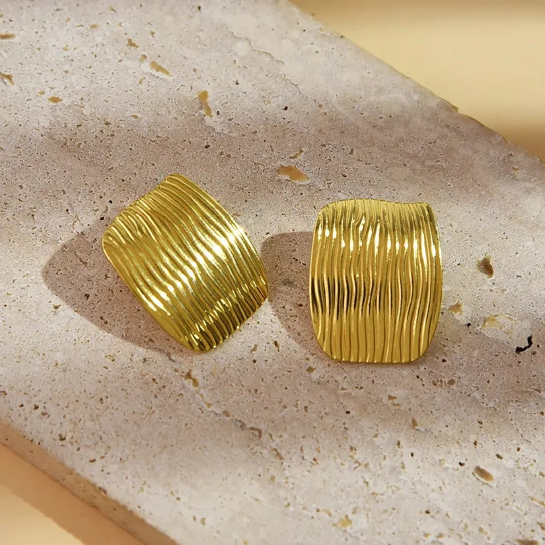 Dazzle Bar Earring