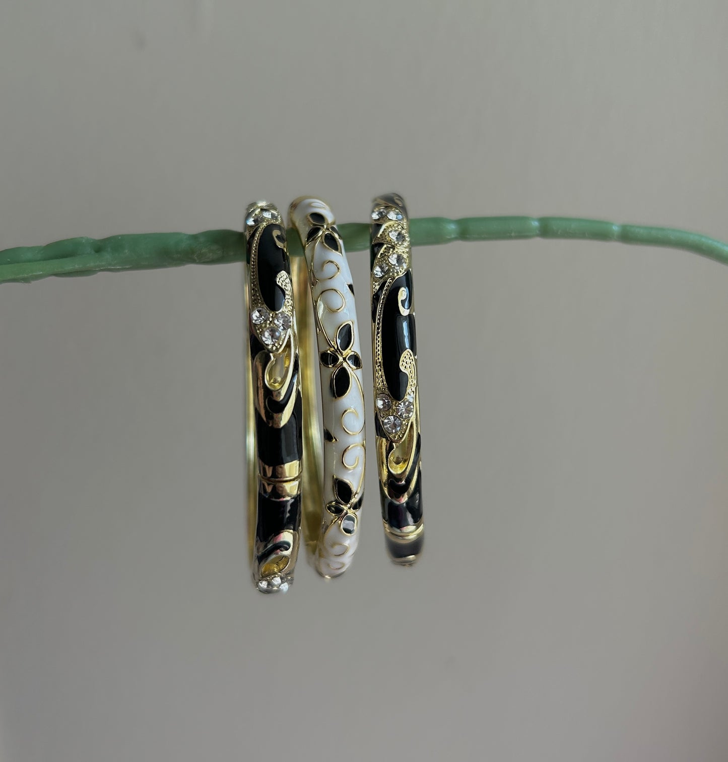 Noir & Pearl Stack- Pack of 3