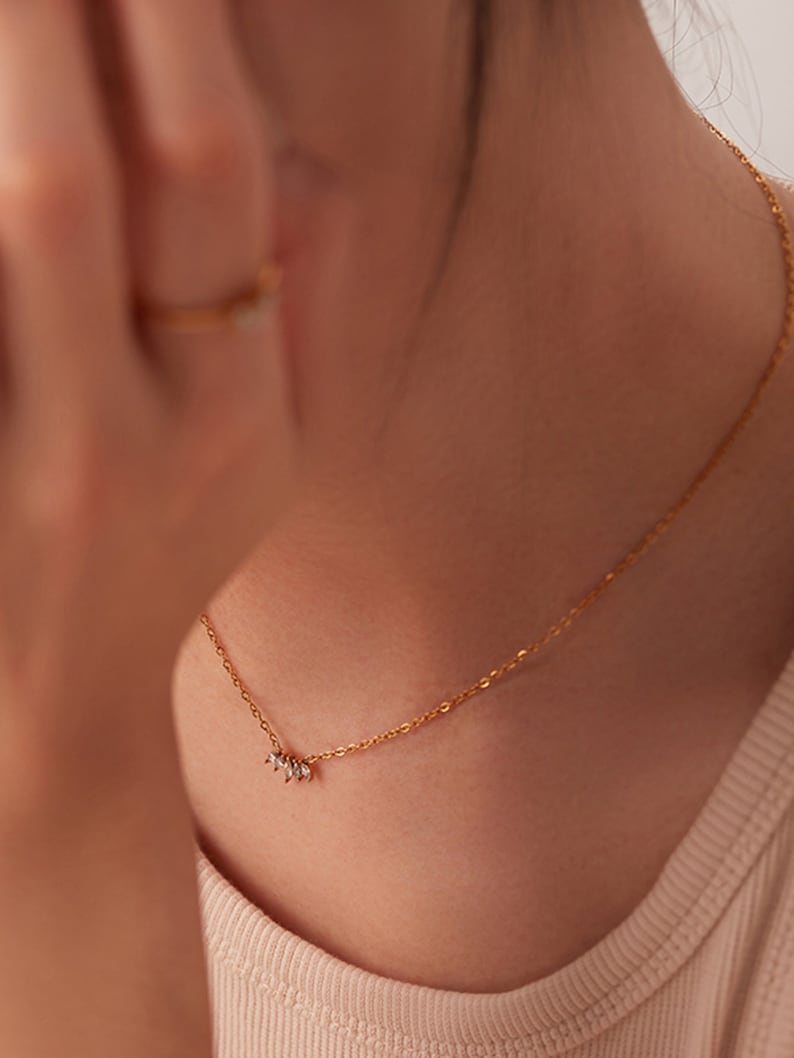 Miss Dainty Necklace