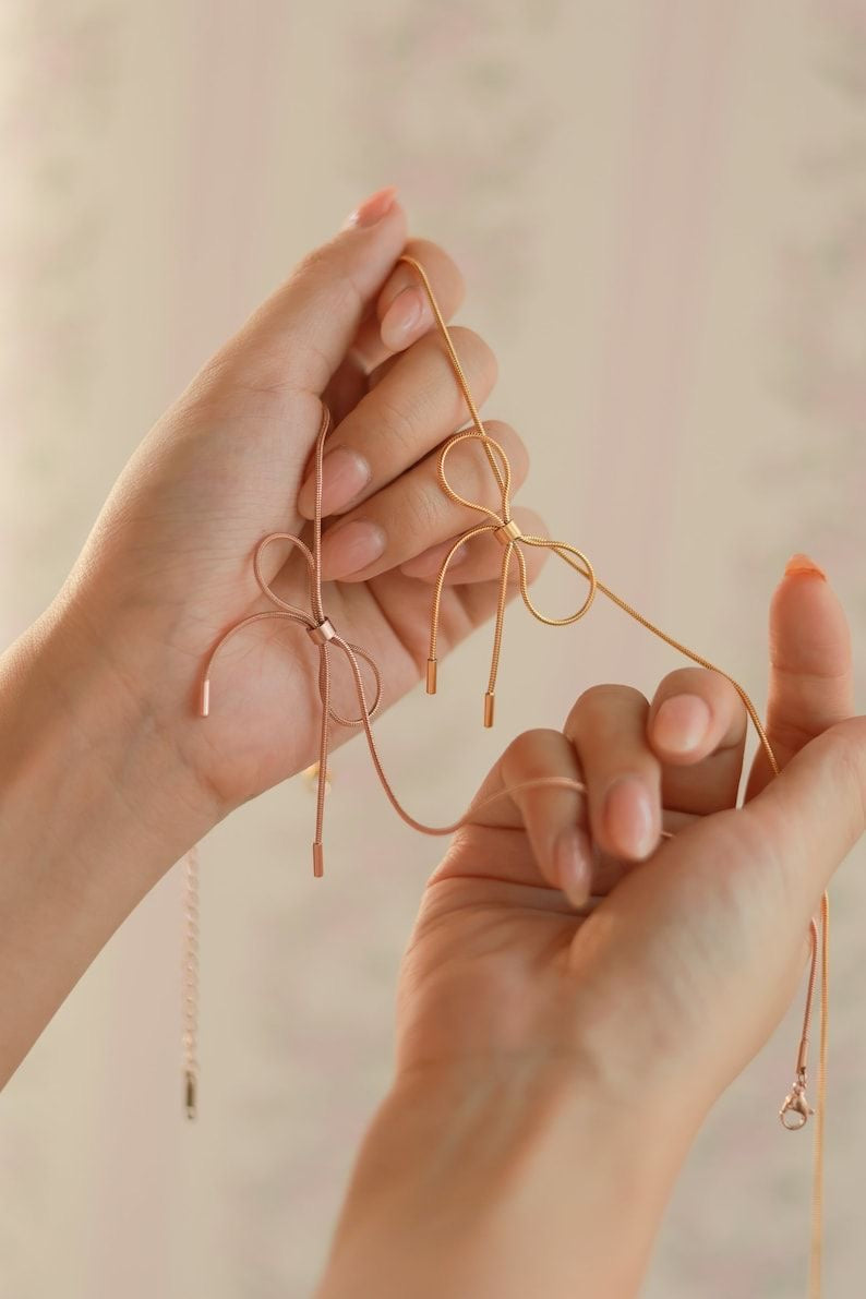 Gold Bow Necklace