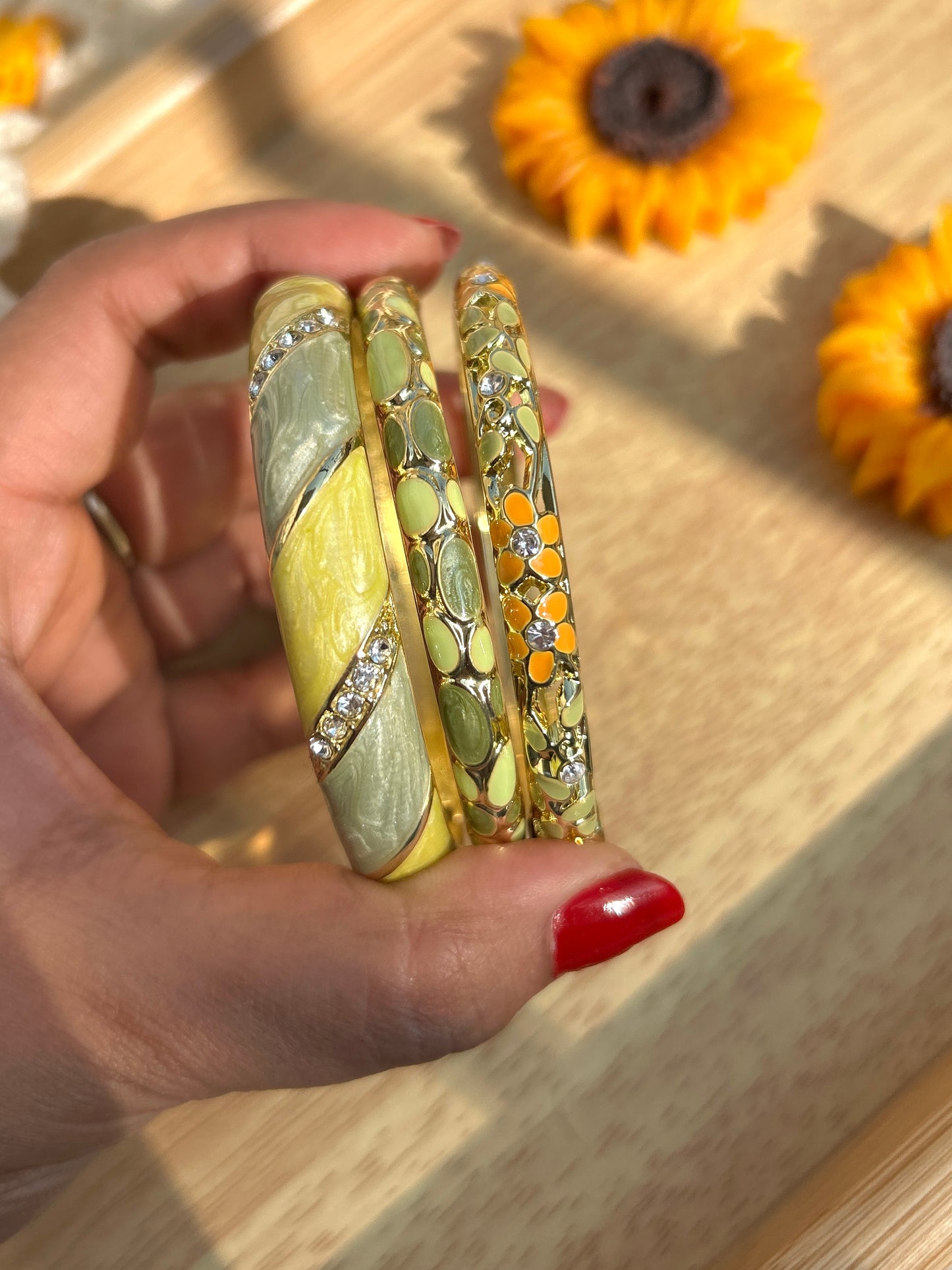 Golden Sunbloom Bangle Stack (Set of 3)