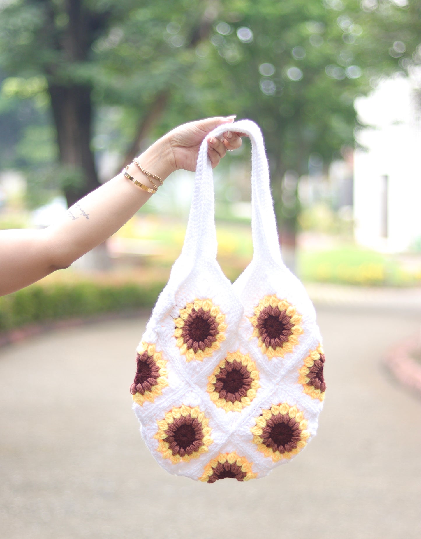 Sunflower fields tote bag