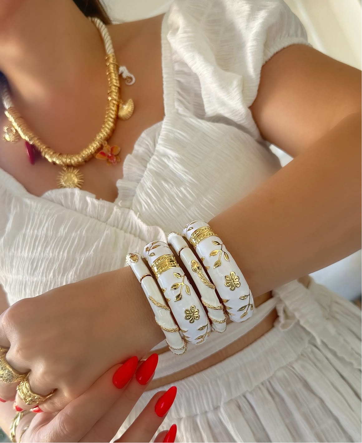 Milky Floral Cuff (Pack of 1)