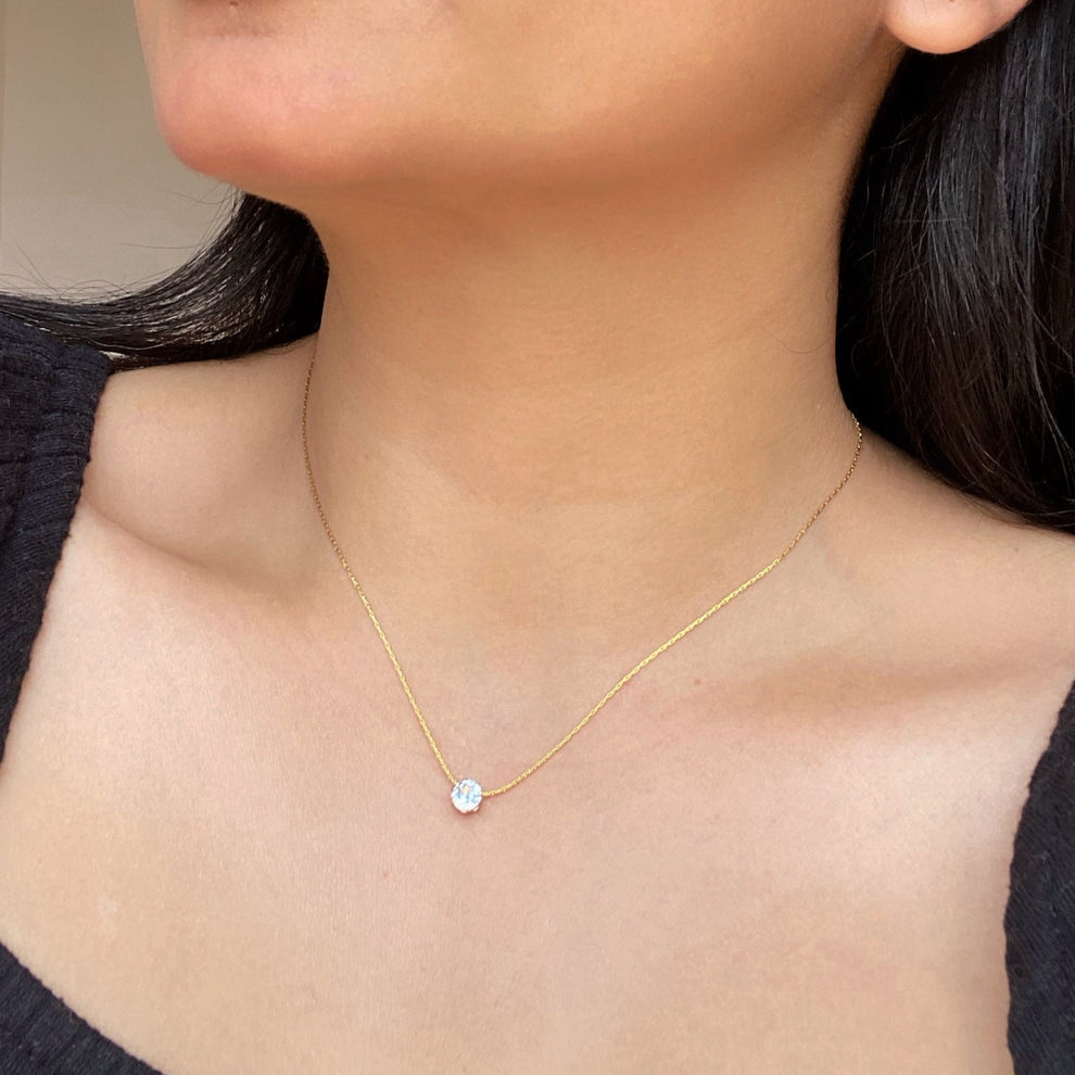 Dainty Solitare Necklace