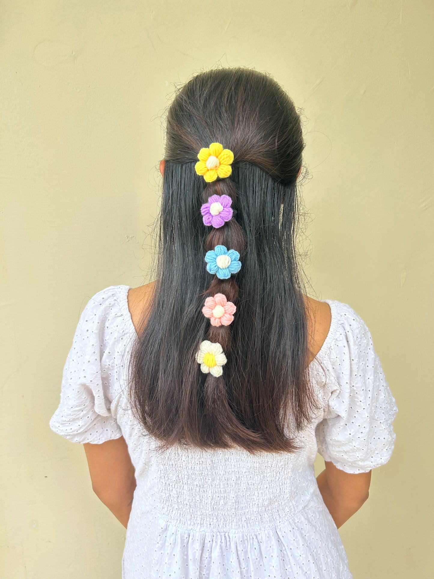 Bubble Daisy Hair Tie ( Pack of 1 )