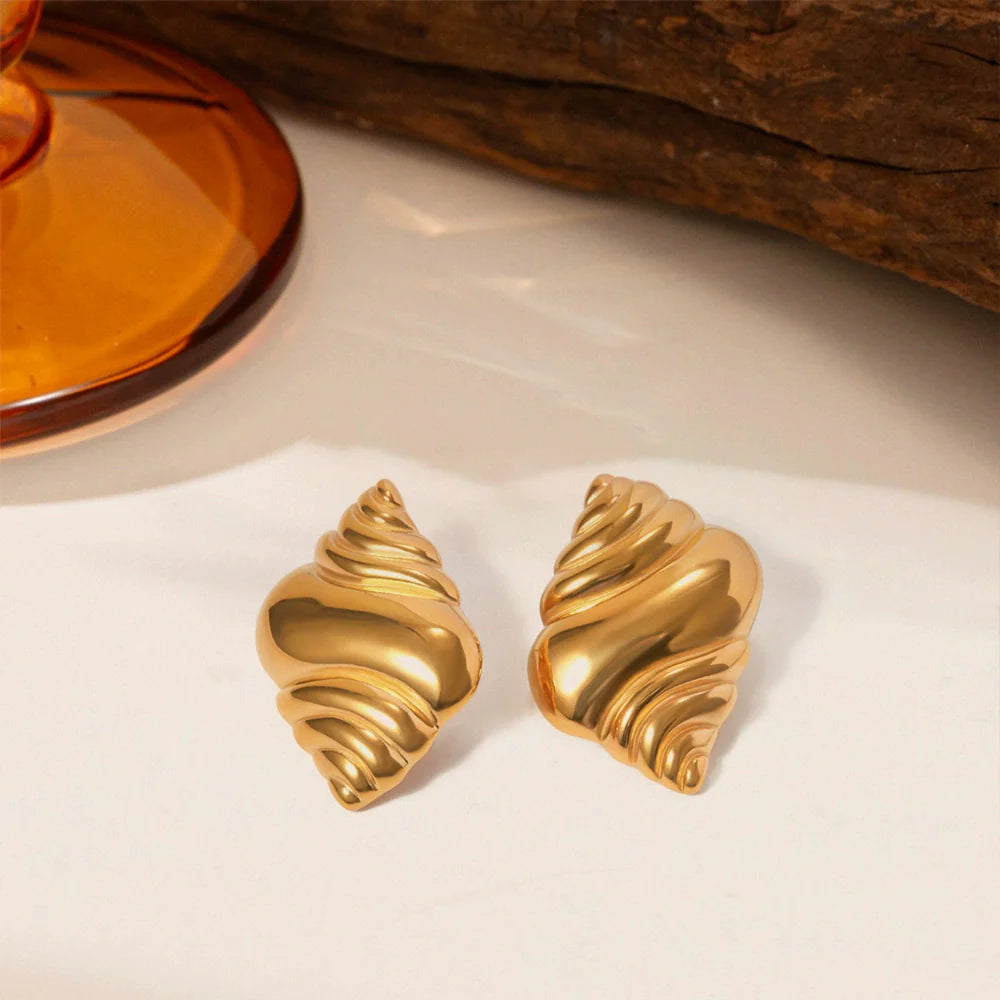 Golden Croissant Earring