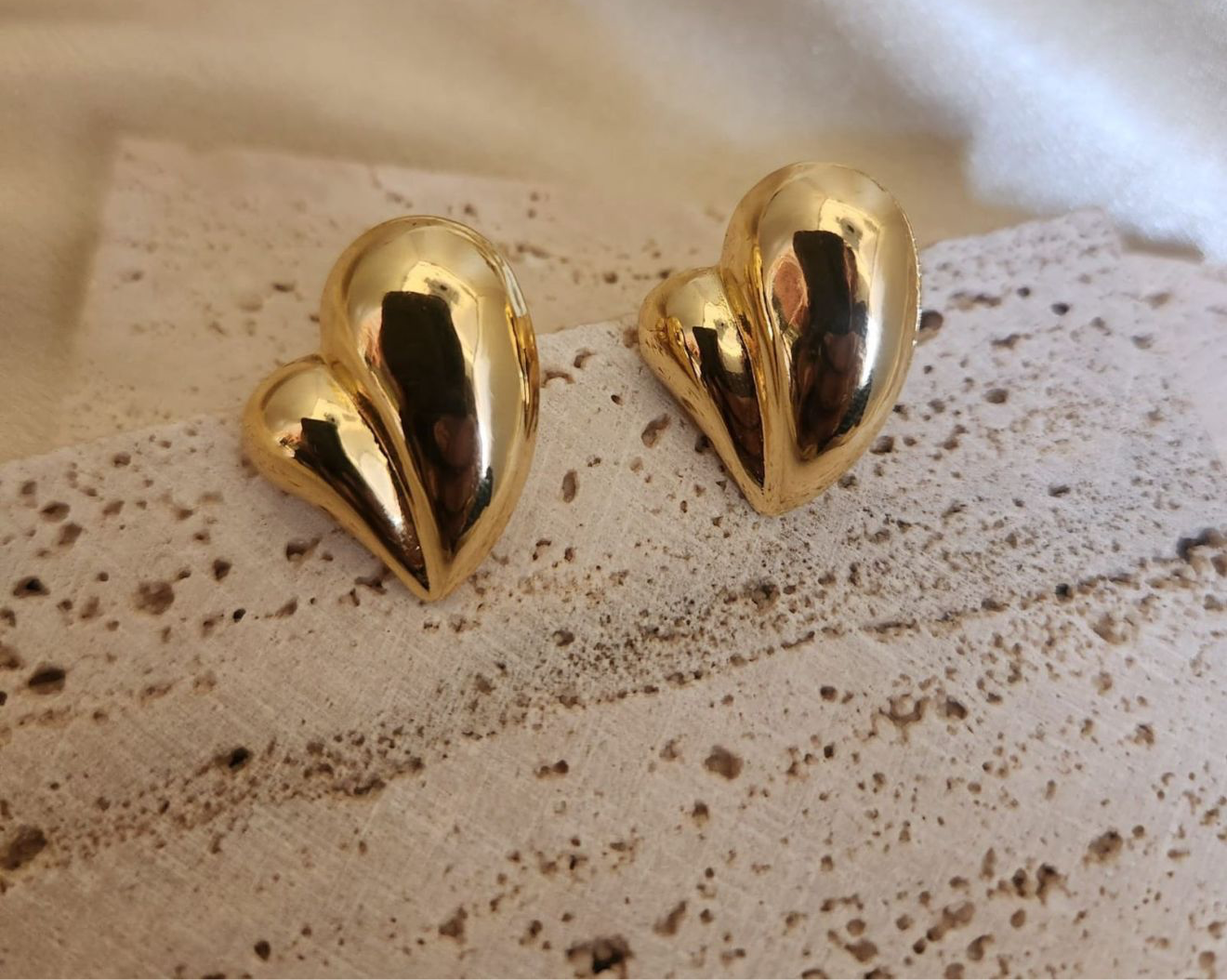 Lucky - Heart Studs