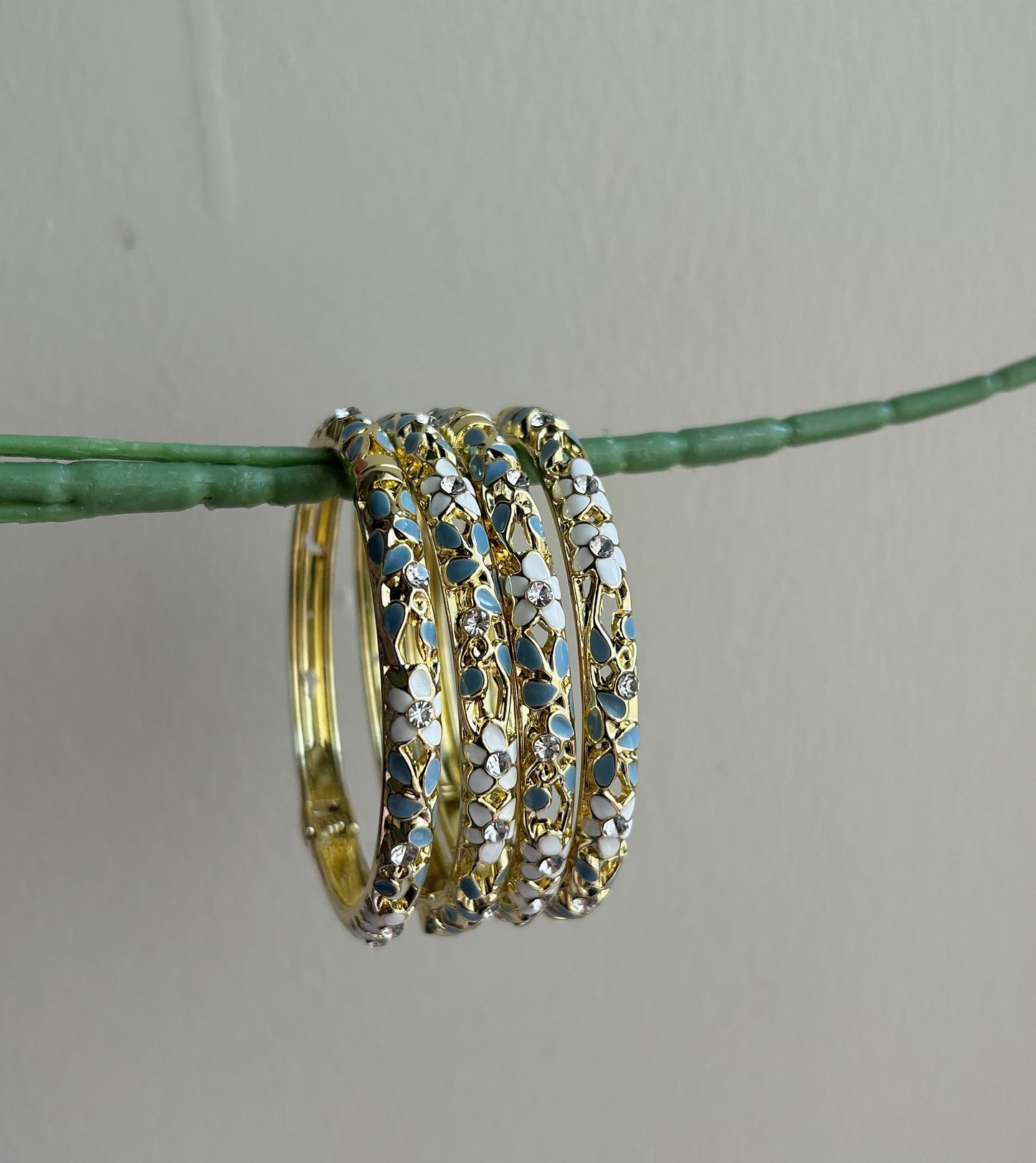 Blue Petal Dream Bangle (Pack of 1)