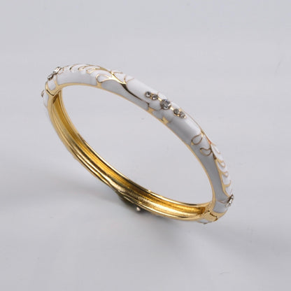 White floral vintage bangle (Pack of 1)