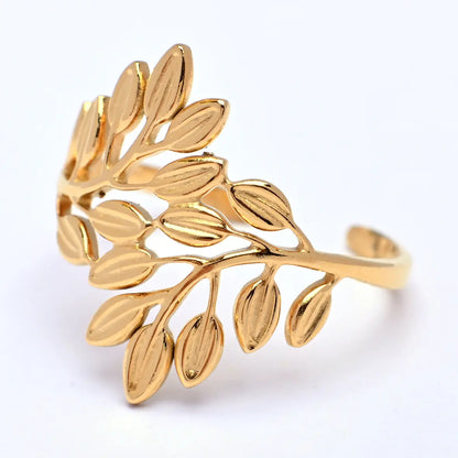 Luxe Leaf Gold Ring