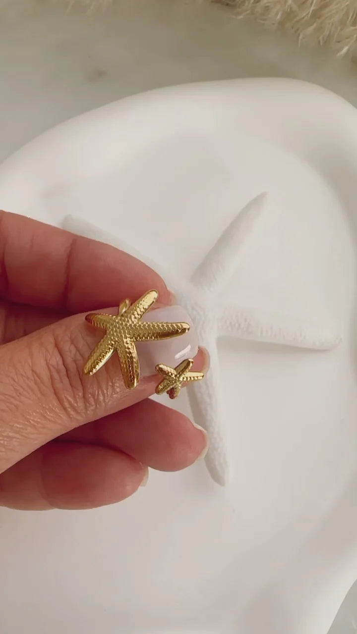 Gold Starfish Ring