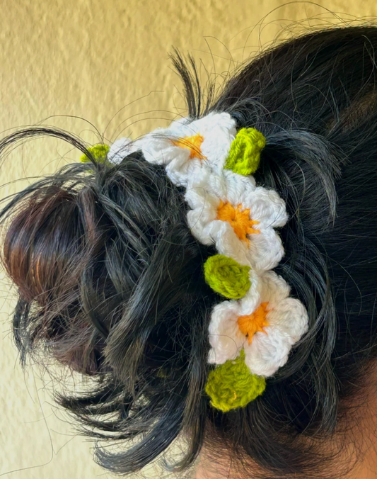 Daisy Bun Tie