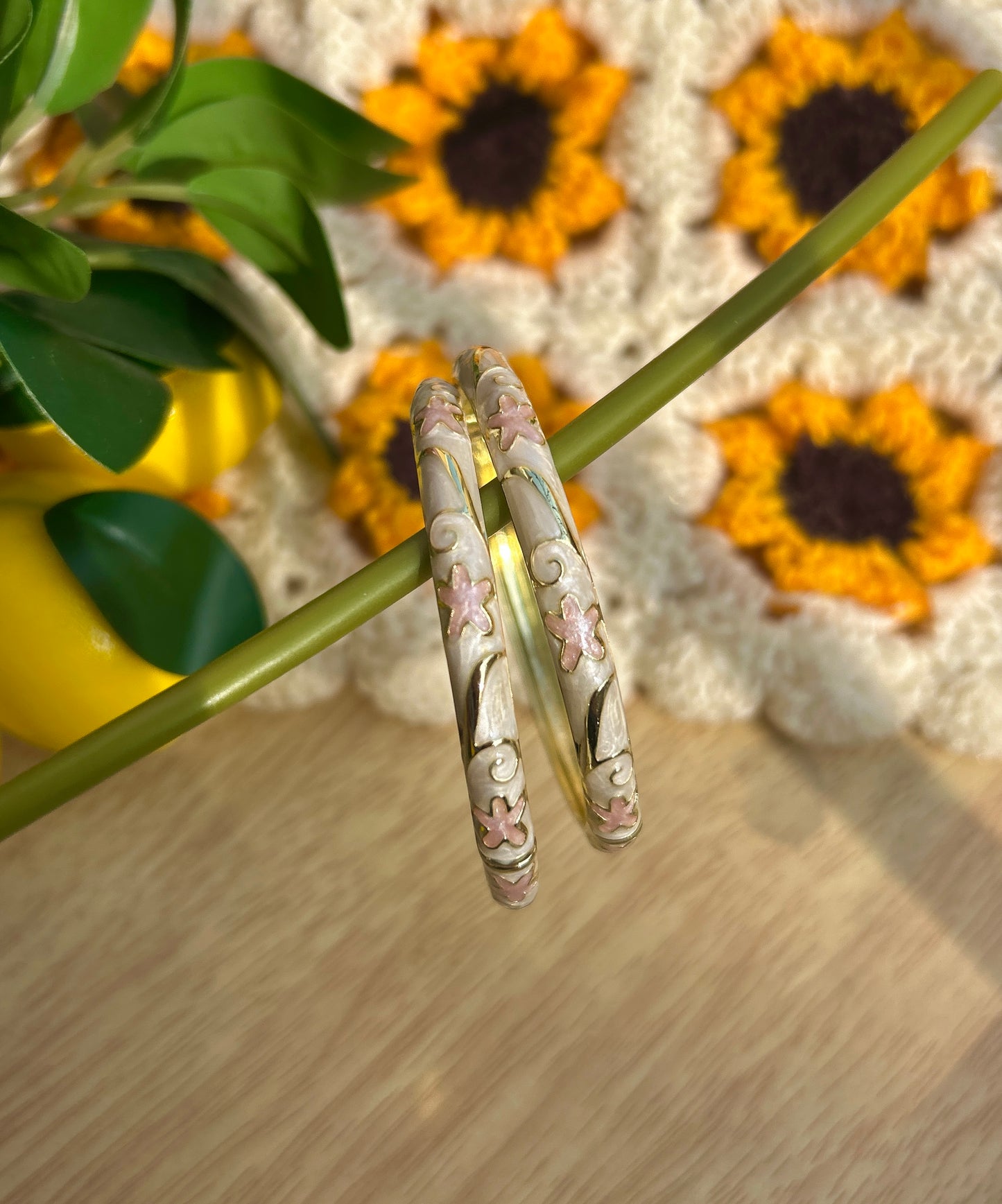 White & Pink floral Vintage Bangle (each bangle)