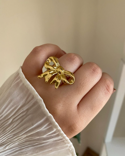 Sugar Bow Ring