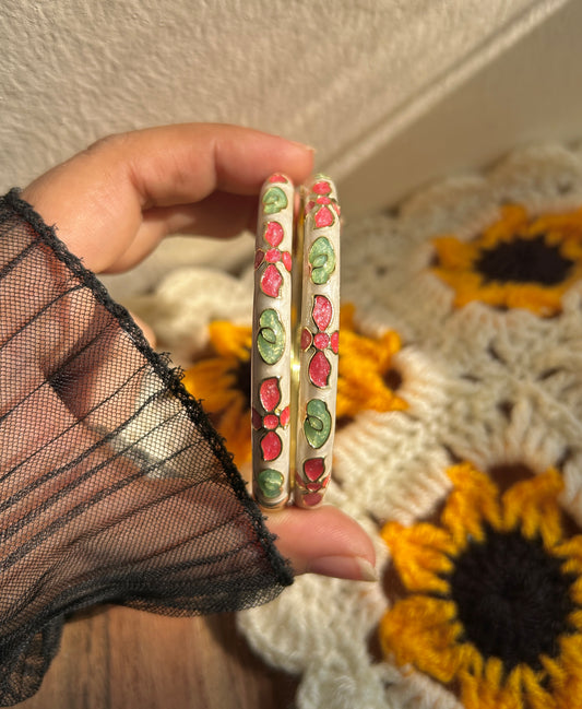 White Floral Vintage Bangle (each bangle)