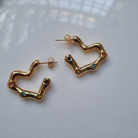 Mansi - Colourful studded heart earrings
