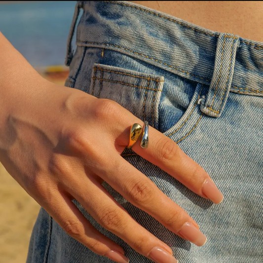 Twilight Twist Ring