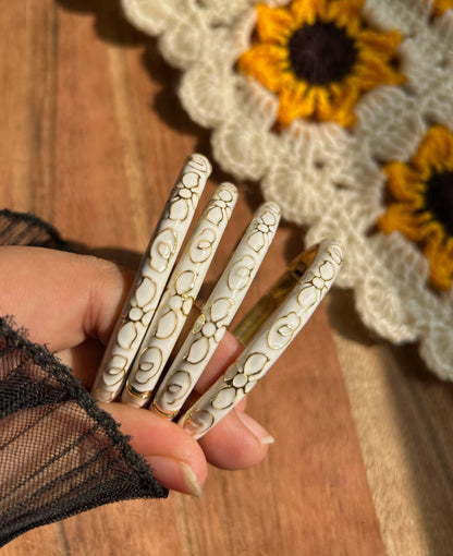 White floral vintage bangle (each bangle)
