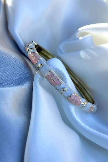 Ice Blue Floral Bangle (Pack of 1)