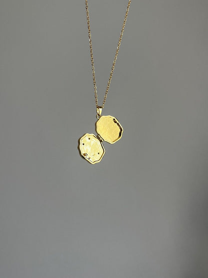 Victorian Cupid Photo Locket