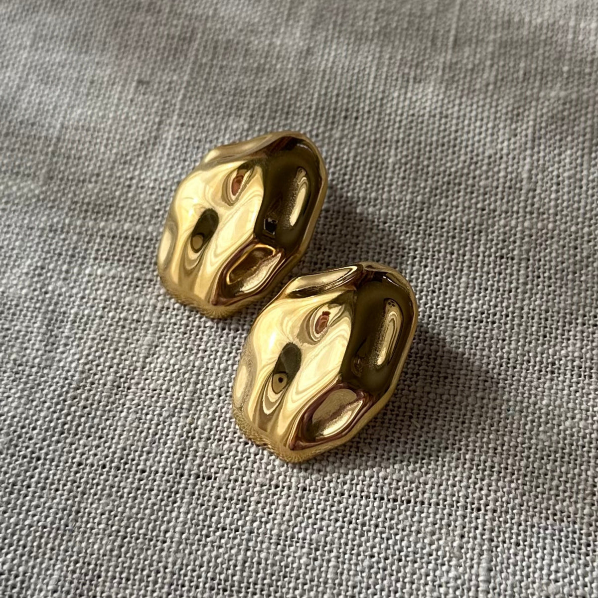 Zoya Earring