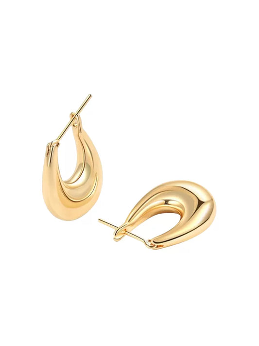 Leora Hoops