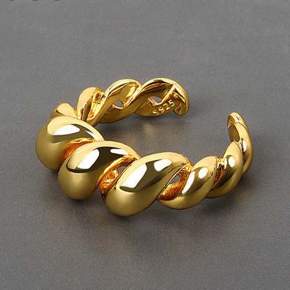 Buttergold Swirl Ring