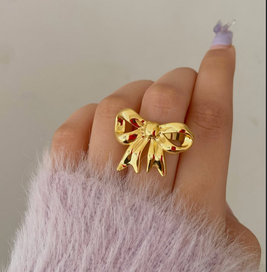 Sugar Bow Ring