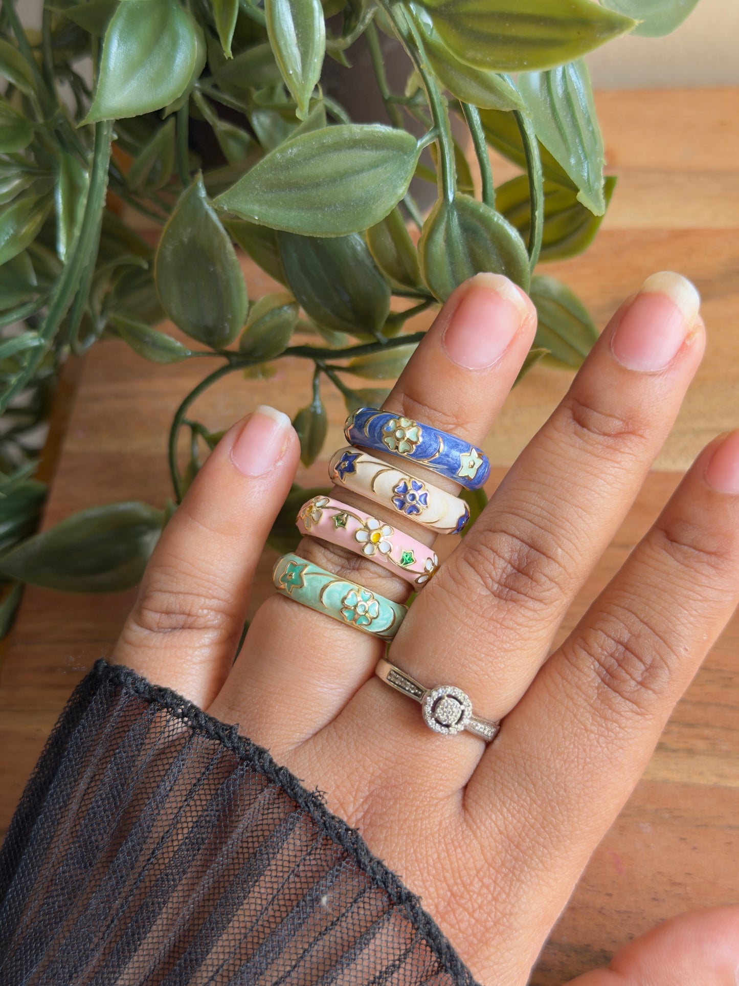 Vintage Floral Enamel Ring