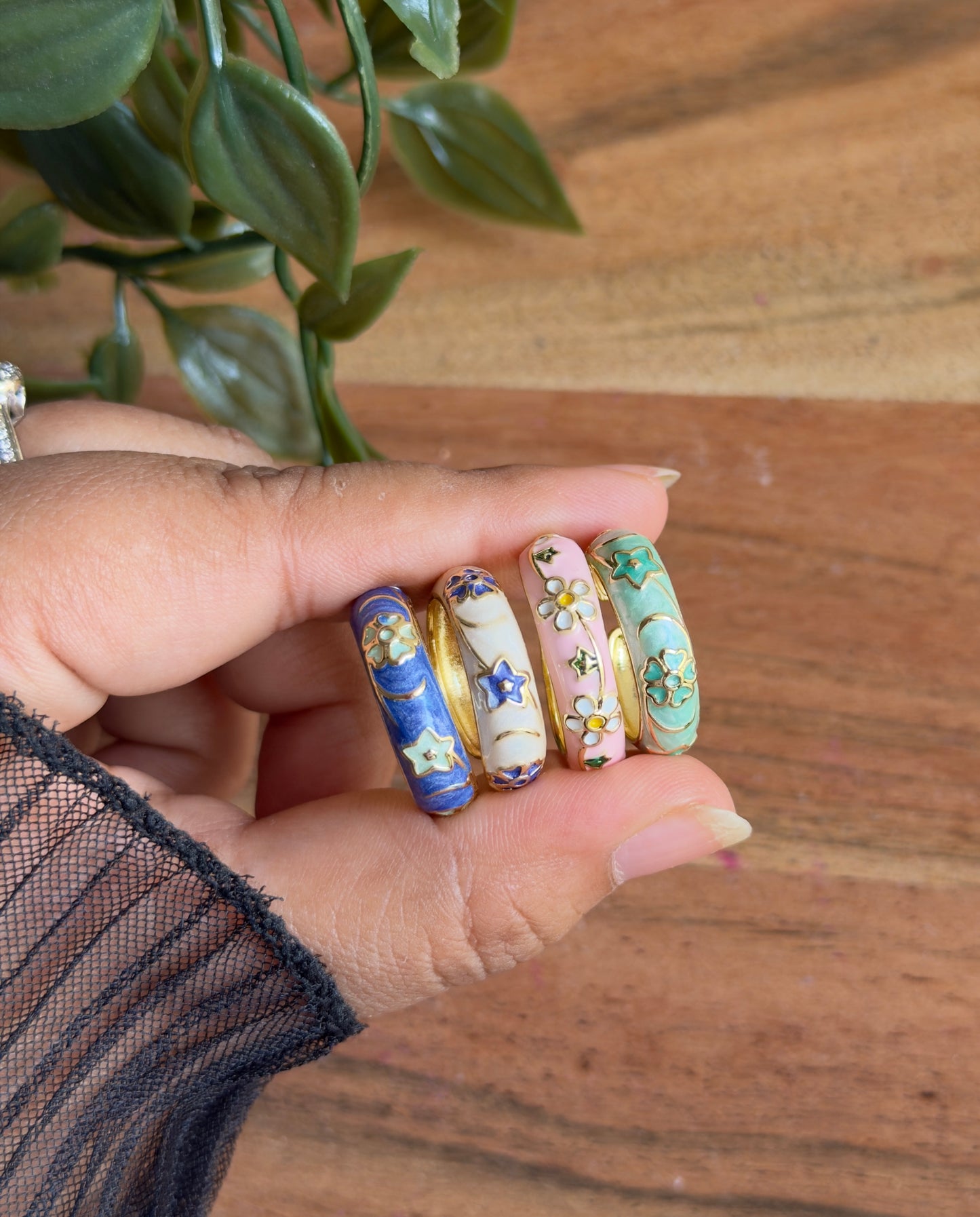 Vintage Floral Enamel Ring