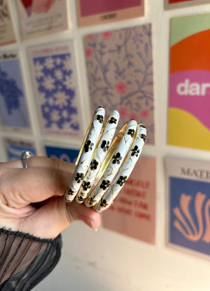 White & black flower vintage bangle ( each bangle)