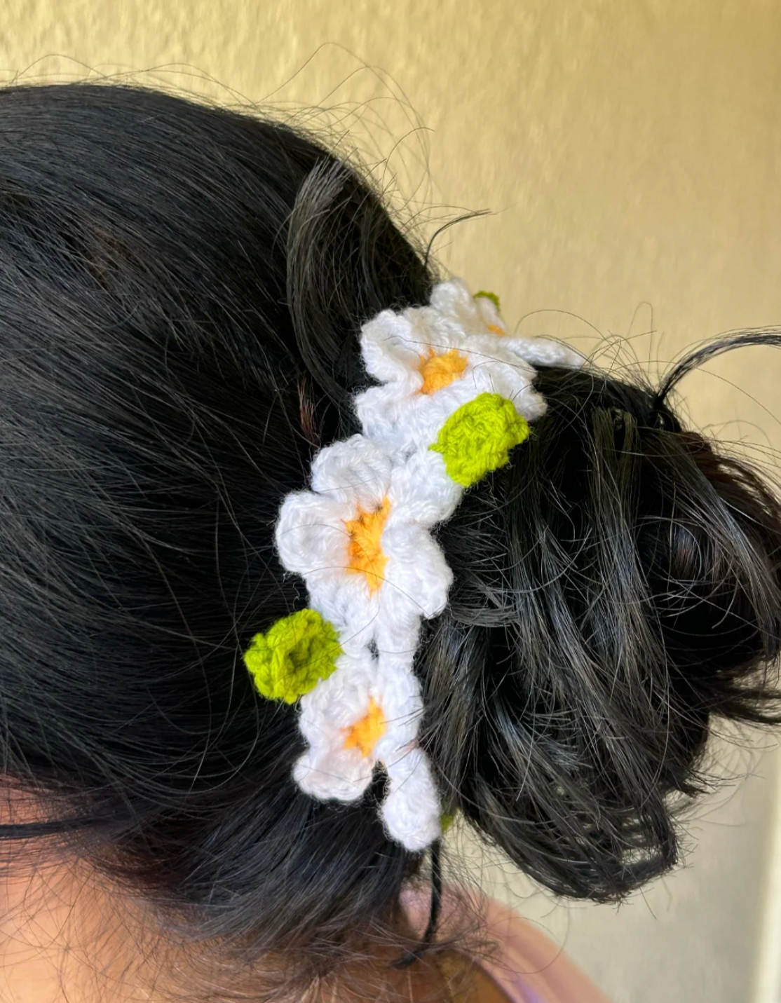 Daisy Bun Tie