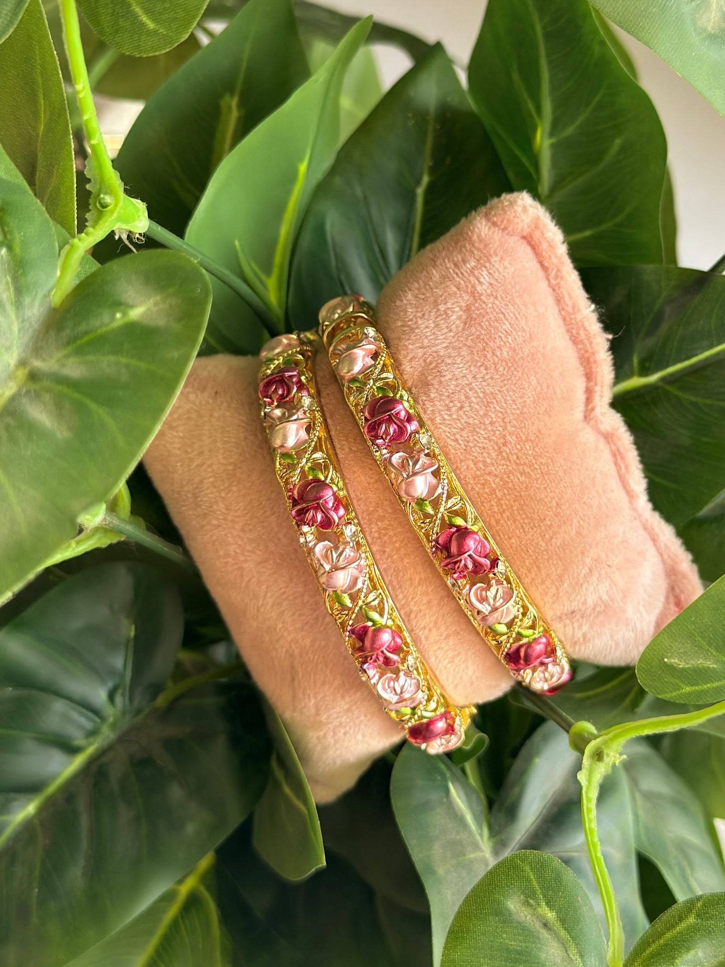 Iris Botanical Bangle (Pack of 1)