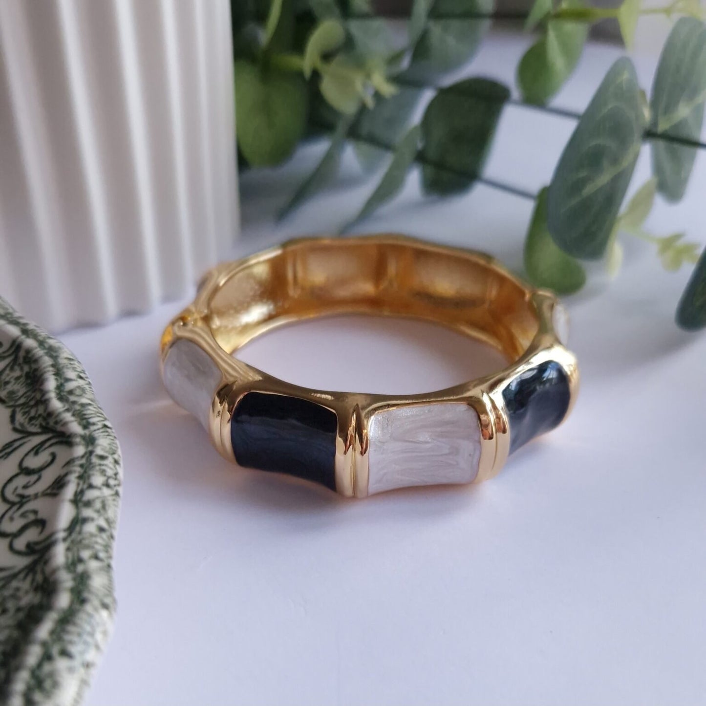 Classic Baddie Cuff (Pack of 1)