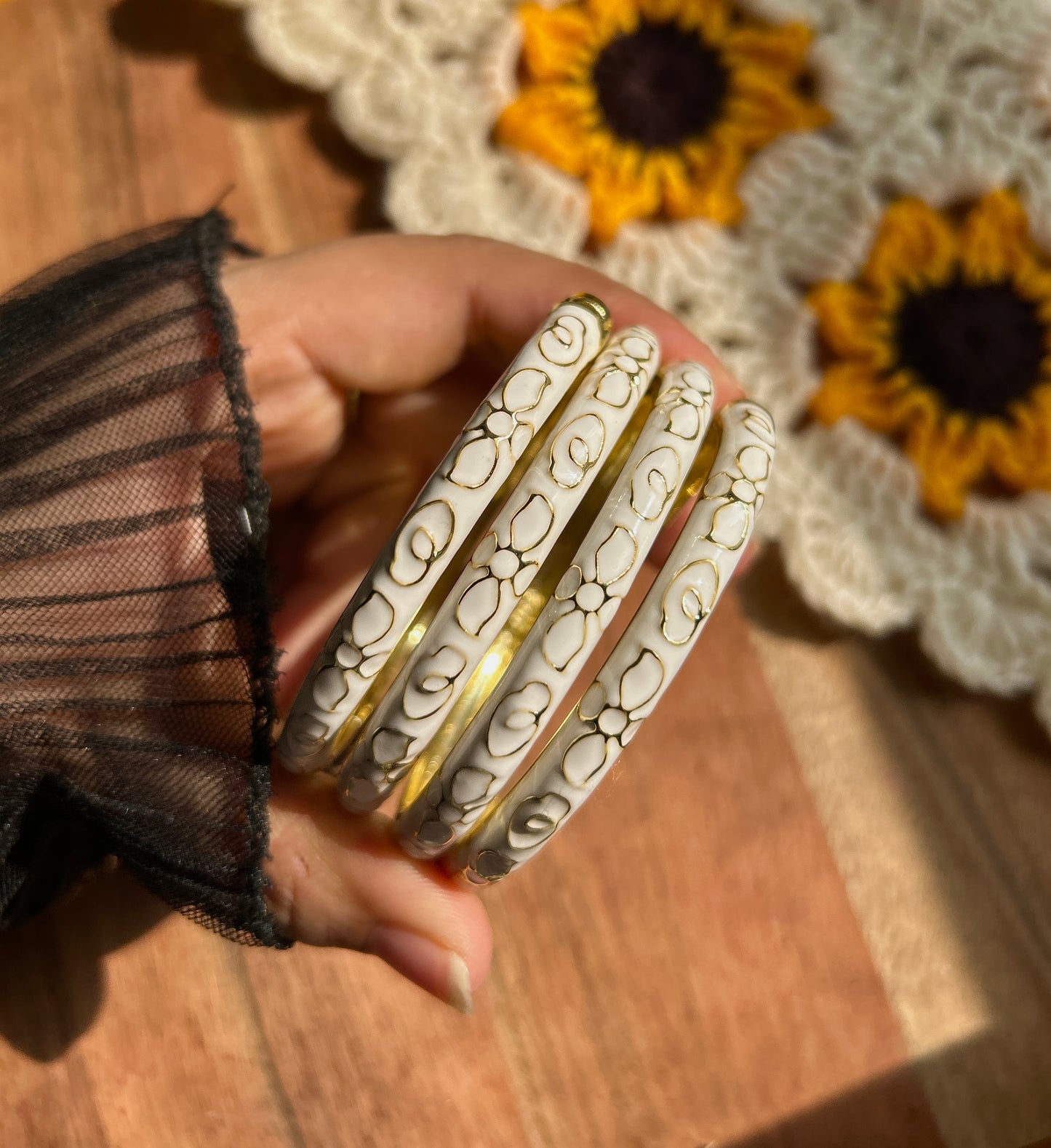 White floral vintage bangle (each bangle)