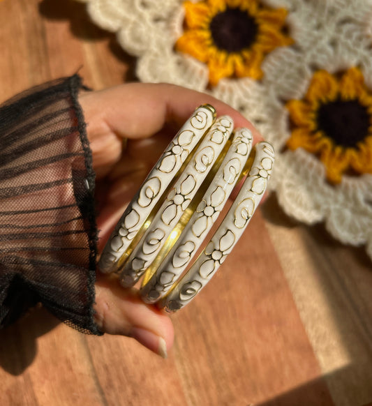 White floral vintage bangle (each bangle)