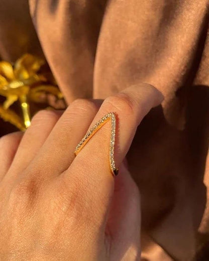 Luxe Reversible V-Shape Ring