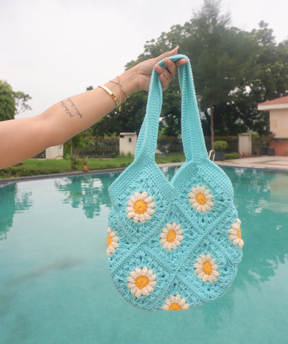 Sunny sea tote bag