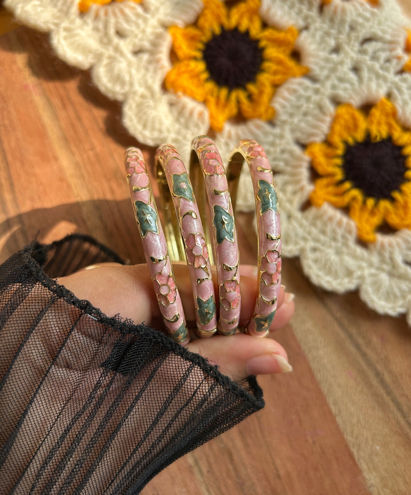 Pink floral vintage bangle (each bangle)