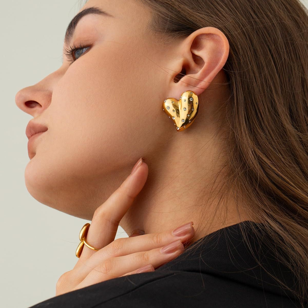 Priya - Jazzy Heart Studs