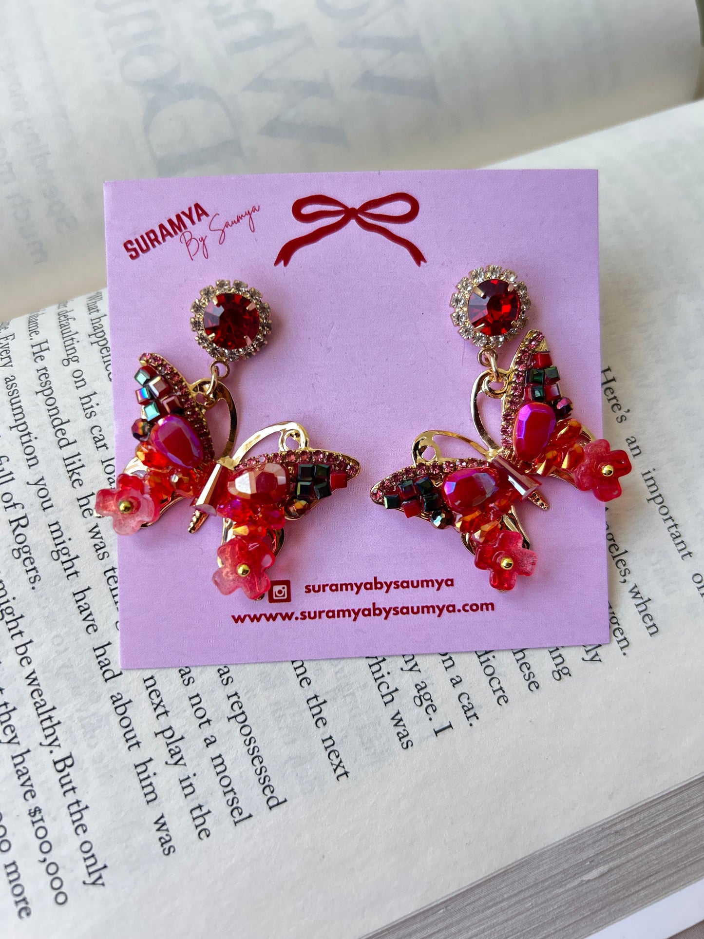 Fluttering Butterfly Dangle Earrings (red)