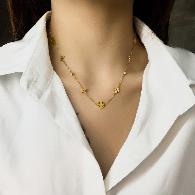 Leaf Clover Diamond Necklace