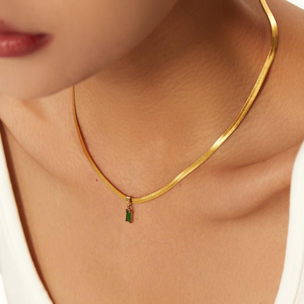 Mira - Emerald Snake Chain Necklace