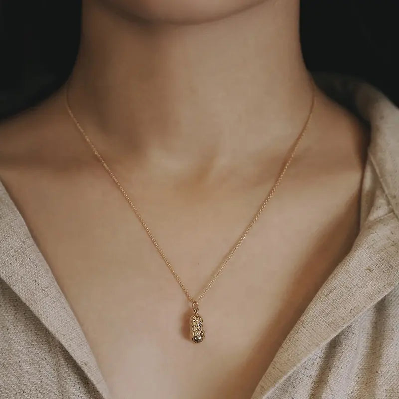 Serena - Peanut Necklace
